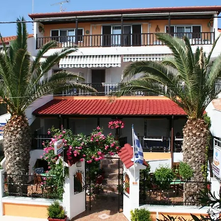 Haus Maria アパートホテル