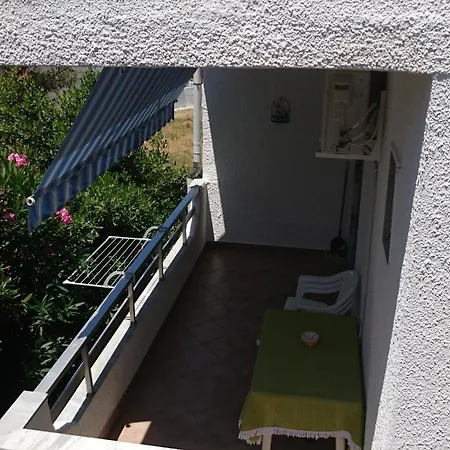 Haus Maria アパートホテル 4*